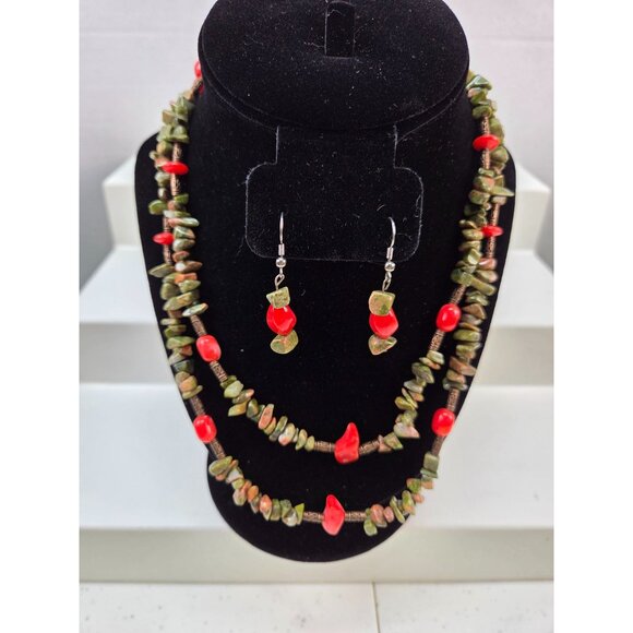 Vintage Handcrafted Necklace & Earring Set Red & Green Stone  With Toggle Clasp - Picture 2 of 10